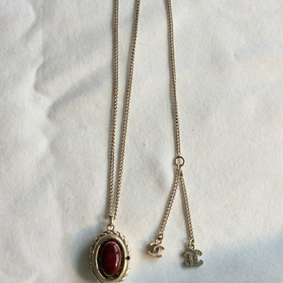 Authentic Chanel Necklace - - Picture 6 of 6